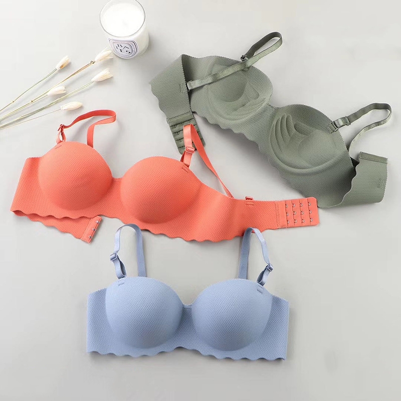 Sleep Bra Bralette - 薄いワンピースシームレスな女性のブラジャー取り外し可能なショルダーストラップギャザーブラレット快適なスチールリングなし睡眠ブラジャー